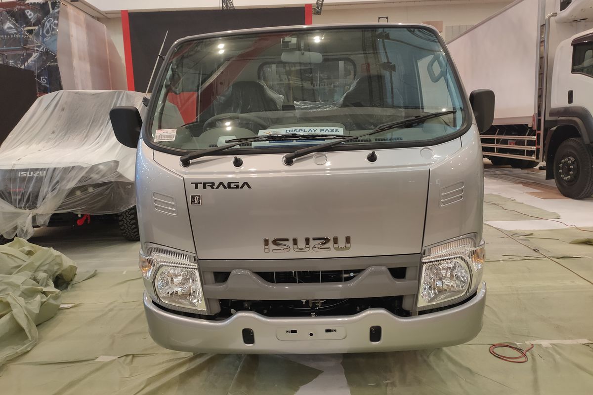 Isuzu Traga Edisi 50 Tahun