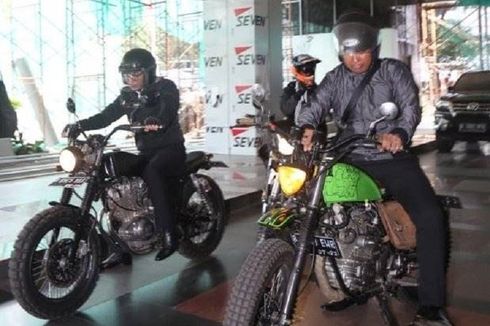 Menteri Jokowi Ini Ikut Terjangkiti Hobi Motor Custom