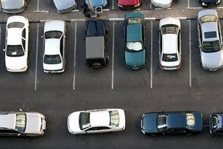Posisi Parkir Mobil di Lahan Parkir