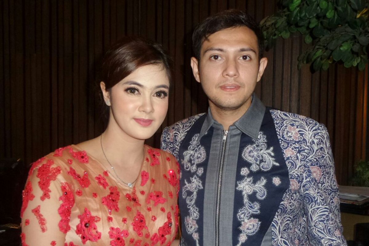 Rifky Balweel dan Biby Alraen gelar acara pertunangan di Restoran Seruni di Lippo Puri Mall, Jakarta Selatan, Minggu (1/10/2017).