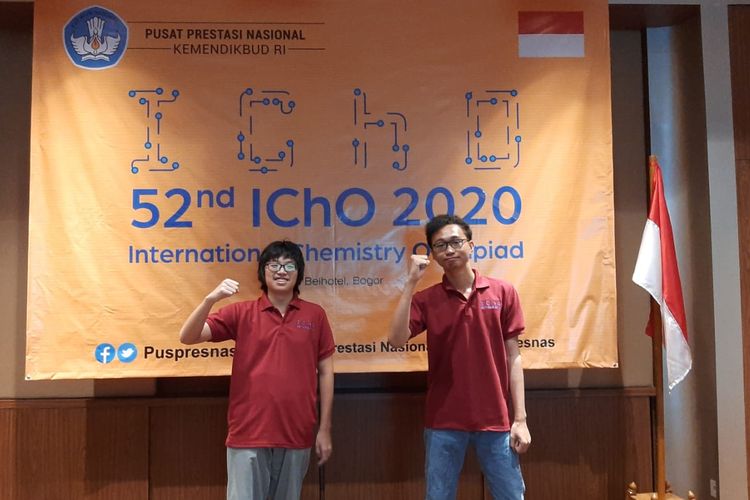 Empat siswa menjadi wakil Indonesia dalam ajang olimpiade kimia 52nd International Chemistry Olympiad (IChO) yang dilaksanakan pada tanggal 23-29 Juli 2020. 