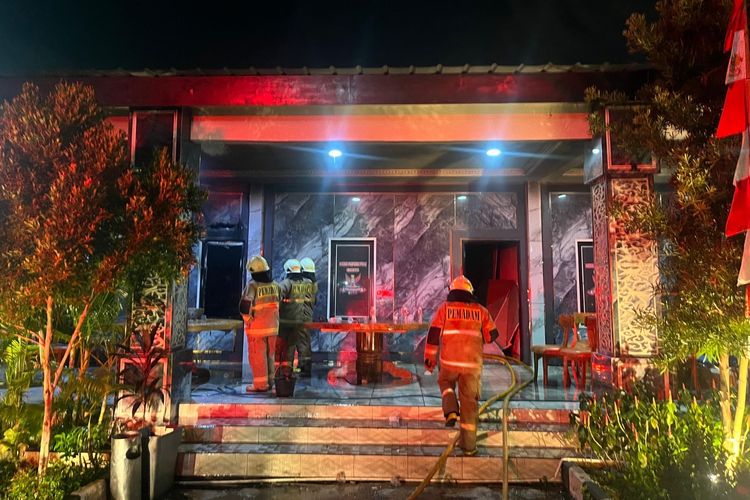 Penyebab Markas GRIB Jaya di Jakbar Terbakar: Korsleting Saat Charge HP di Atas Kulkas