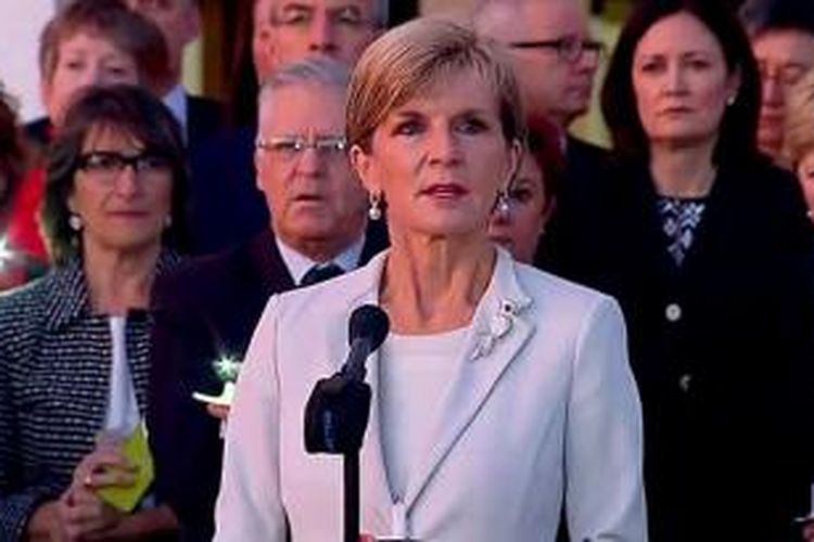 Menlu Julie Bishop bersama semua anggota parlemen Australia dalam doa bersama di Canberra, Kamis (5/3/2015) pagi.