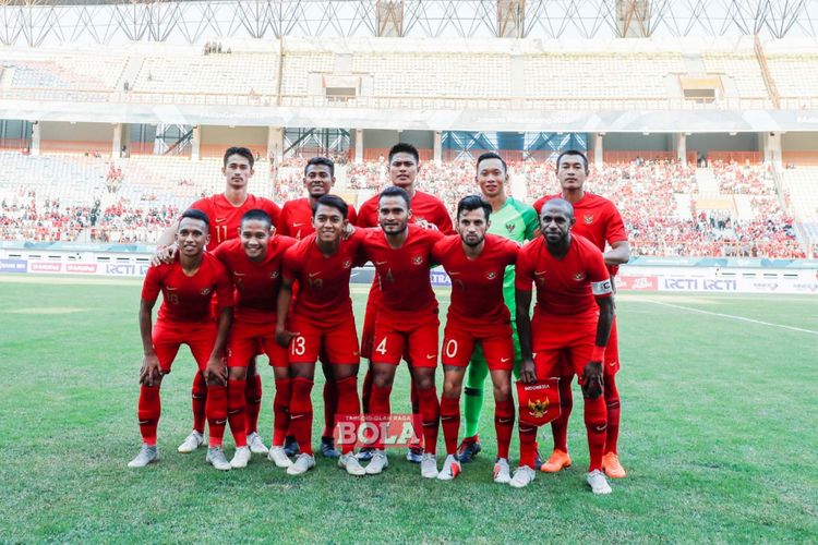 Susunan pemain utama Timnas Indonesia saat menghadapi Mauritius pada pertandingan uji coba di Stadion Wibawa Mukti, 11 September 2018.