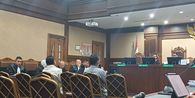 Hakim Sidang Tom Lembong Sentil Eks Mendag Rachmat Gobel: Cuma Bapak yang Lupa