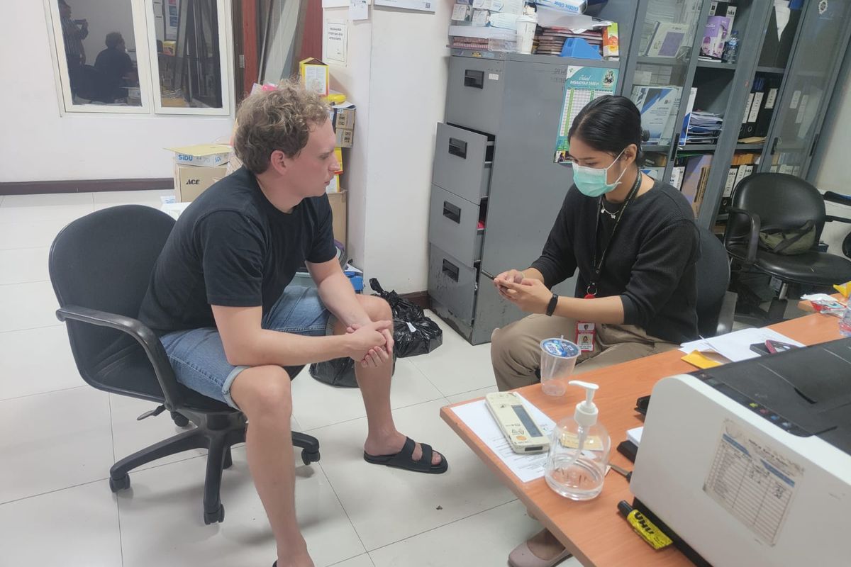 PM (32), warga negara rusia yang ditangkap petugas Imigrasi dan Polda Bali lantaran dinyatakan sebagai buronan Interpol. /Dok. Humas Polda Bali