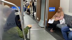 Demi Kursi Prioritas KRL, yang Tak Terlihat Butuh Harus Buktikan Pakai Surat Sakit
