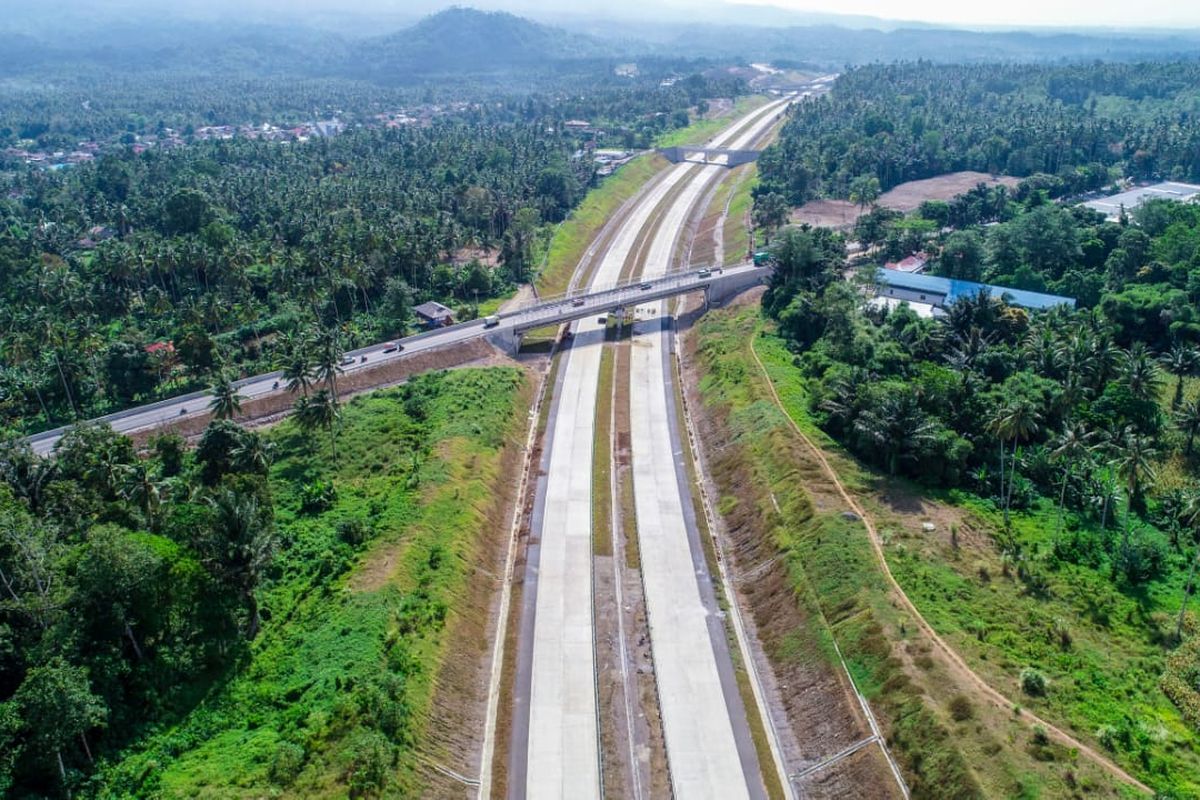 Jalan Tol Manado-Bitung