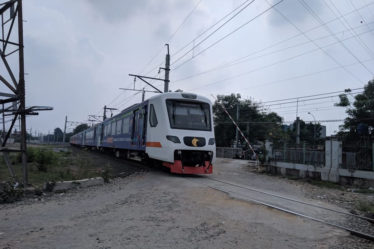 Kereta Bandara di Stasiun Batu Ceper, Jumat (29/11/2019)