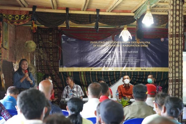 Foto: Kegiatan sosialisasi pengembangan Desa Wisata di Kawasan Moni, Kabupaten Ende pada Kamis (23/04/2022). 