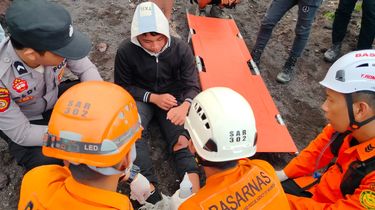 Dua Pendaki Tergelincir di Gunung Soputan, Ditemukan Selamat