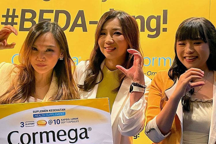 Dari kiri-kanan: GM Commercial Landson, dr. Riccawati Santoso bersama Presiden Direktur PT Pertiwi Agung Fera Damayanti, dan Senior Brand Manager Amelia Hidajat sesaat setelah Cormega Health-Talk pada Senin, 17 Maret 2025 di Jakarta.