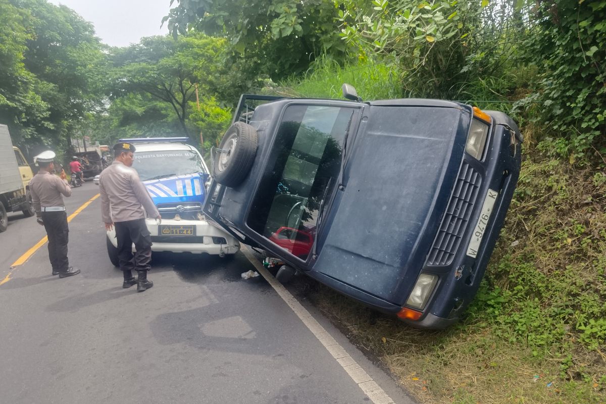 Mobil polisi terlibat kecelakaan dan menabrak pikap di Banyuwangi, Kamis (29/1/2026)