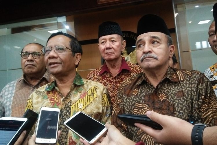 Menkopolhukam Mahfud MD dan LPOI di di Kantor Menko Polhukam, Jalan Medan Merdeka Barat, Jakarta Pusat, Jumat (3/1/2020).