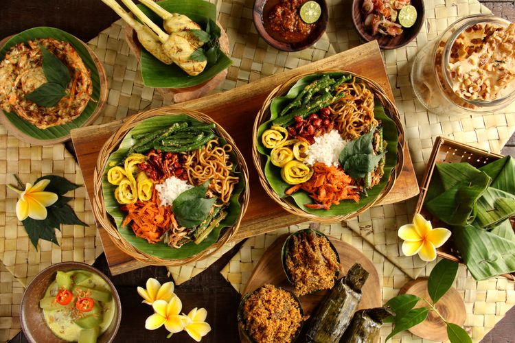 Makanan bali, nasi campur. 