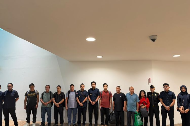 8 WN China Dideportasi, Diduga Beraktifitas di Tambang Sumbawa Barat 