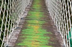 Jembatan Gantung Rusak, Wisata Cunca Wulang di Labuan Bajo Diminta Tutup Sementara