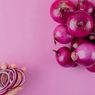 Kenapa Mata Pedih Saat Mengiris Bawang Merah? Ini Penjelasan Dokter