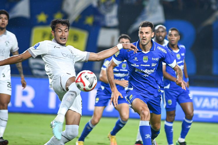 Hasil HT Persib Vs Arema FC 0-0: Lucas Frigeri Tampil Apik