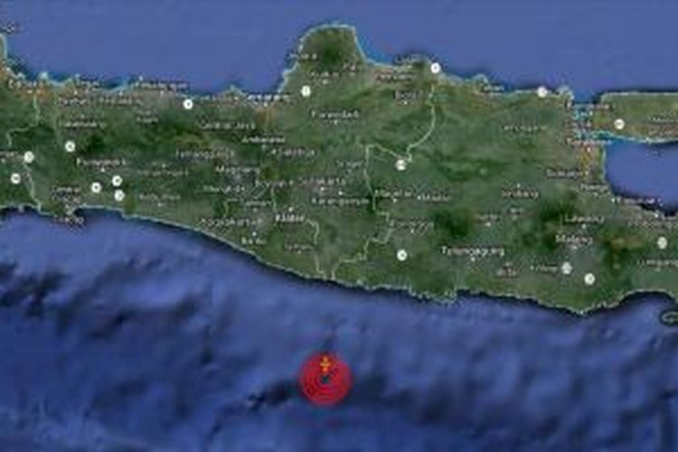 Lokasi gempa di barat daya Pacitan, Jawa Timur, Kamis (8/8/2013) pukul 17.45.