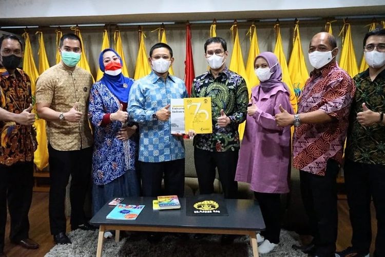 Penandatanganan kerja sama dilaksanakan antara Ketua Umum Iluni UI Andre Rahadian dan Ketua Umum Ika Usakti Robby Budiansyah pada Kamis, 18 Agustus 2022, di Kantor Sekretariat Iluni UI, Salemba Raya, Jakarta.

