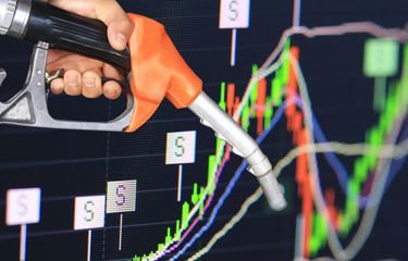 The Fed Naikkan Suku Bunga, Harga Minyak Mentah Dunia Turun ...
