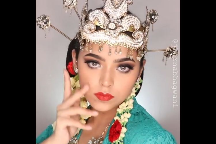 Beauty vlogger Jharna Bhagwani.