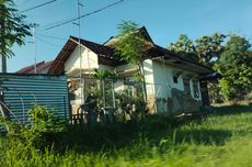 Laundry di Duren Sawit Jaktim Hancur Akibat Ledakan Mesin Uap, 2 Orang Luka