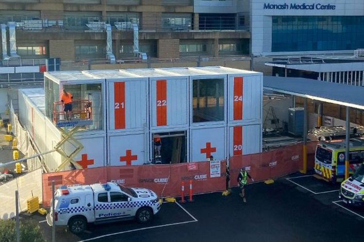 Rumah sakit Monash Health di Melbpurne menambah unit darurat untuk perawatan pasien Covid-19.