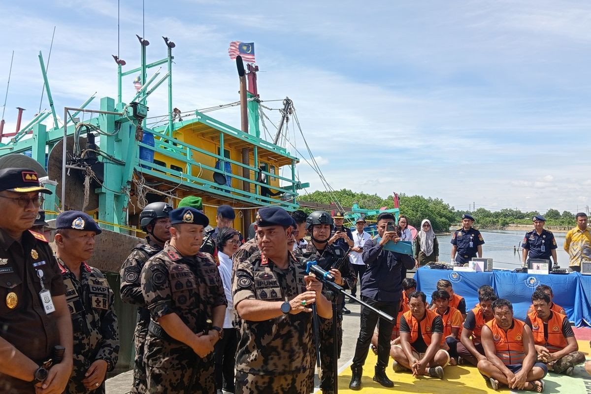 3 Kapal Berbendera Malaysia Ditangkap karena Curi Ikan di Selat Malaka, 16 ABK Asal Myanmar Ditahan