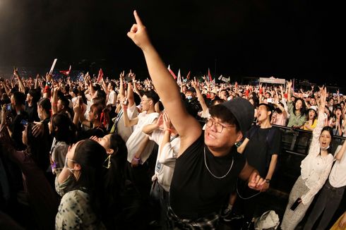 Klaim Telah Bebas Covid-19, Ribuan Warga Wuhan Padati Festival Musik