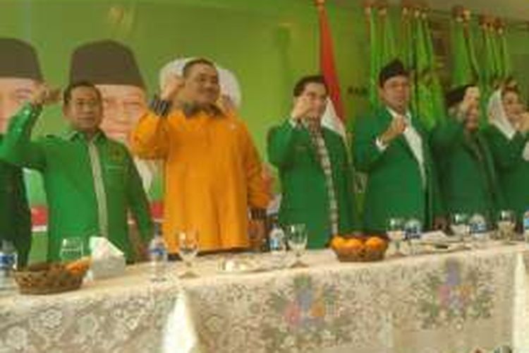 PPP Djan Faridz mengumumkan dukungan untuk Basuki Tjahaja Purnama-Djarot Saiful Hidayat di Kantor DPP PPP, Diponegoro, Jakarta Pusat, Jumat (7/10/2016).