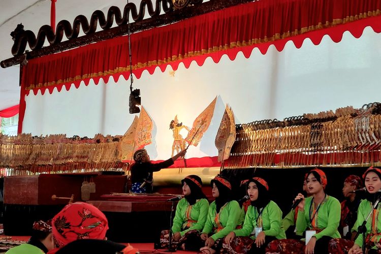 Festival Dalang Anak tingkat Nasional ke-15 tahun  2022 digelar di Kota Tua Jakarta, Taman Sari, Jakarta Barat, pada 22-24 September 2022.