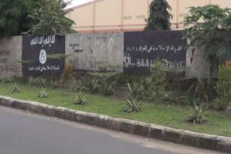 Lambang kelompok teroris ISIS di Tipes, Solo, Senin (4/8/2014). Hari ini, Selasa (5/8/2014), gambar tersebut sudah dihapus.
