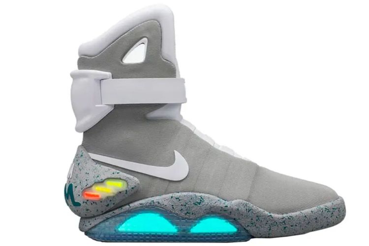 Self-Lacing Nike MAG