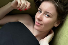 Tak Ada yang Inginkan Perang, Aktris Rusia Irina Starshenbaum Minta Maaf kepada Warga Ukraina