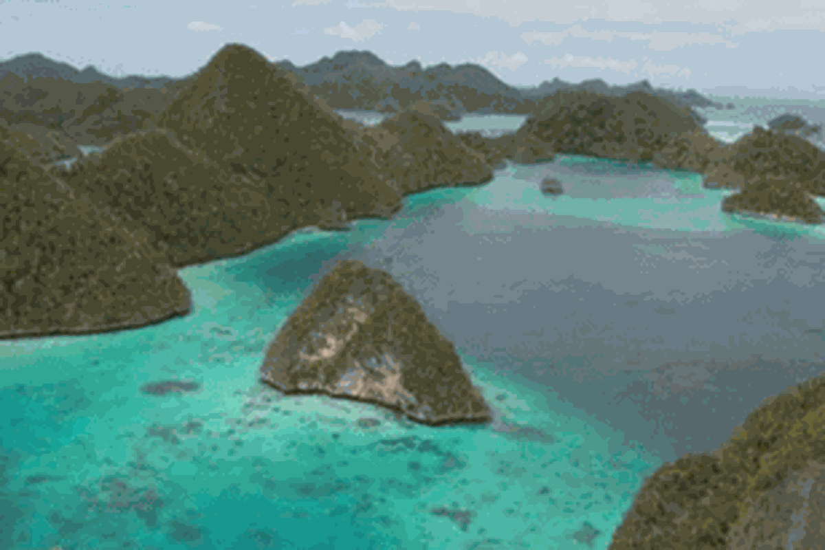Kepulauan Raja Ampat di Papua Barat.