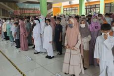 SDN Pondok Labu 01 Terapkan PTM 100 Persen, Tak Ada Jarak Bangku Siswa di Kelas