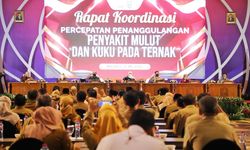 Gubernur Khofifah Minta Bupati dan Wali Kota di Jatim Bentuk Satgas Penanganan PMK