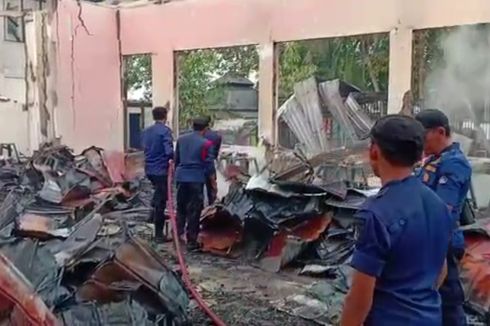 Ruang Praktik SMK di Kendari Ludes Terbakar, Kerugian Ditaksir Rp 1,5 Miliar