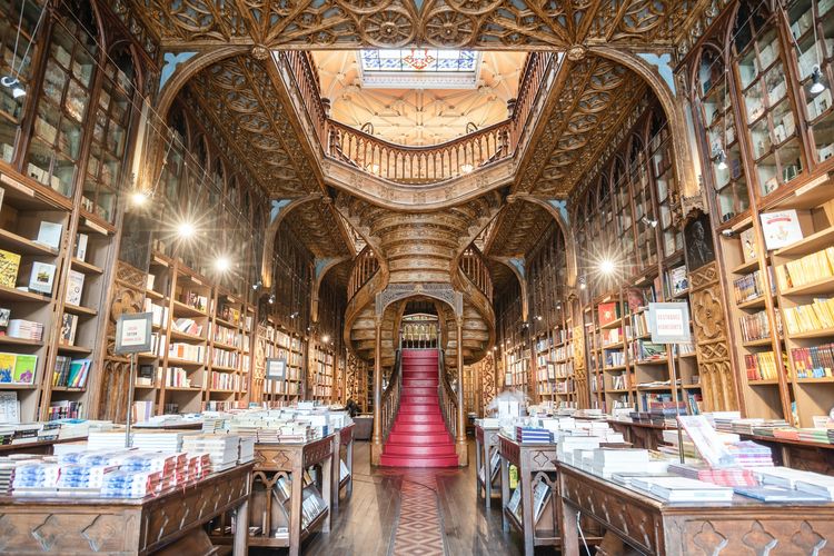 Toko buku Livraria Lello di Porto, Portugal