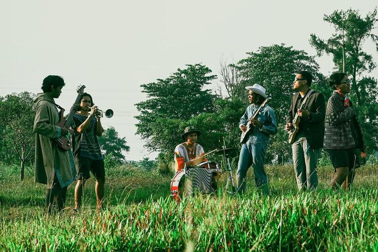 Grup band Psychedelic asal Jakarta Kinder Bloomen.