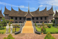 Museum Adityawarman di Padang: Sejarah, Koleksi, Lokasi, dan Jam Buka
