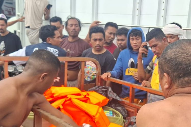 Mandi di Laut Saat Kapal Bongkar Muat, Kernet Mobil Ekspedisi Tewas Tenggelam di Labuan Bajo 