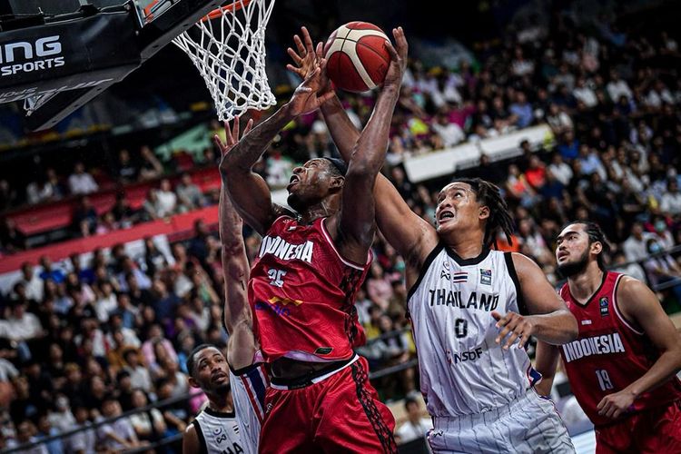 Timnas basket Indonesia menelan kekalahan 56-73 dari Thailand dalam Window 1 Kualifikasi FIBA Asia Cup 2025 pada Kamis (22/2/2024).