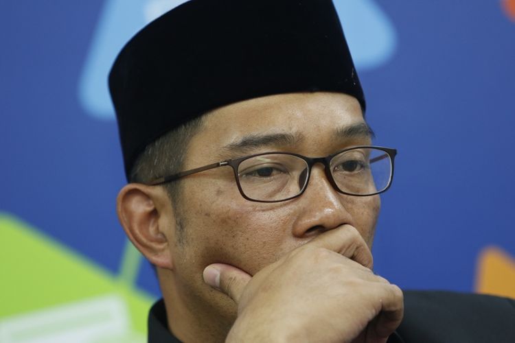 Wali Kota Bandung M Ridwan Kamil saat berbincang dengan Kompas.com di Gedung Kompas Gramedia, Palmerah Selatan, Jakarta Pusat, Senin (15/5/2017). Pria yang akrab disapa Kang Emil ini berencana untuk maju sebagai calon gubernur di Pilkada Jabar 2018.