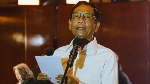 Mahfud Sebut Siap Hadapi Gibran di Debat Cawapres