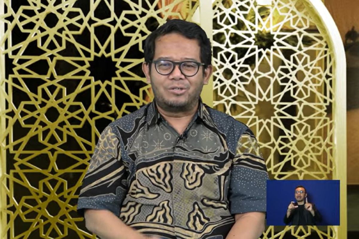 Kepala Divisi Pasar Modal Syariah Bursa Efek Indonesia Irwan Abdalloh dalam acara Gebyar Safari Ramadhan I: Investasi Hijau di Keuangan Syariah yang diadakan secara virtual, Jumat (24/3/2023).