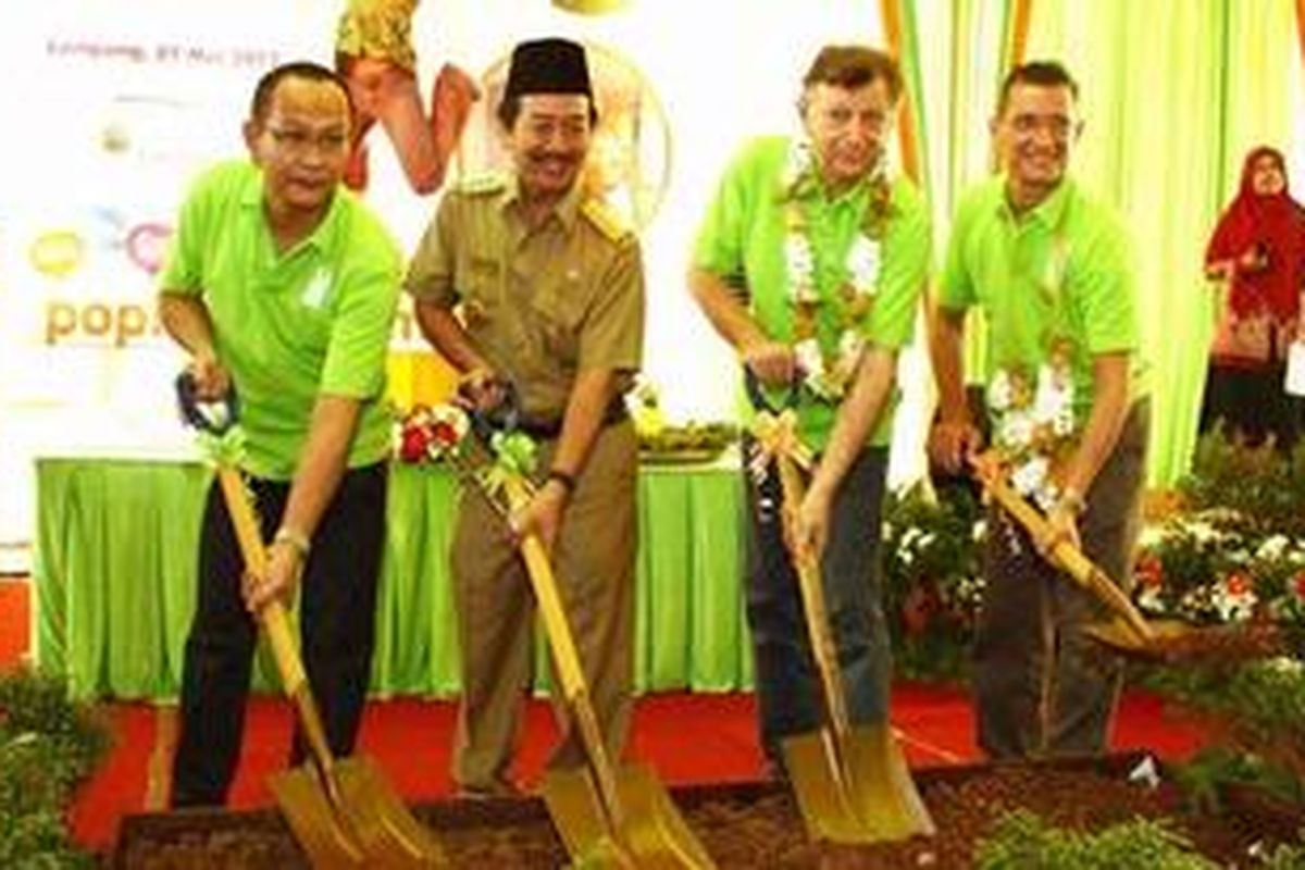 Green breaking POP! Hotel di Bandar Lampung, Rabu (9/5/2012).