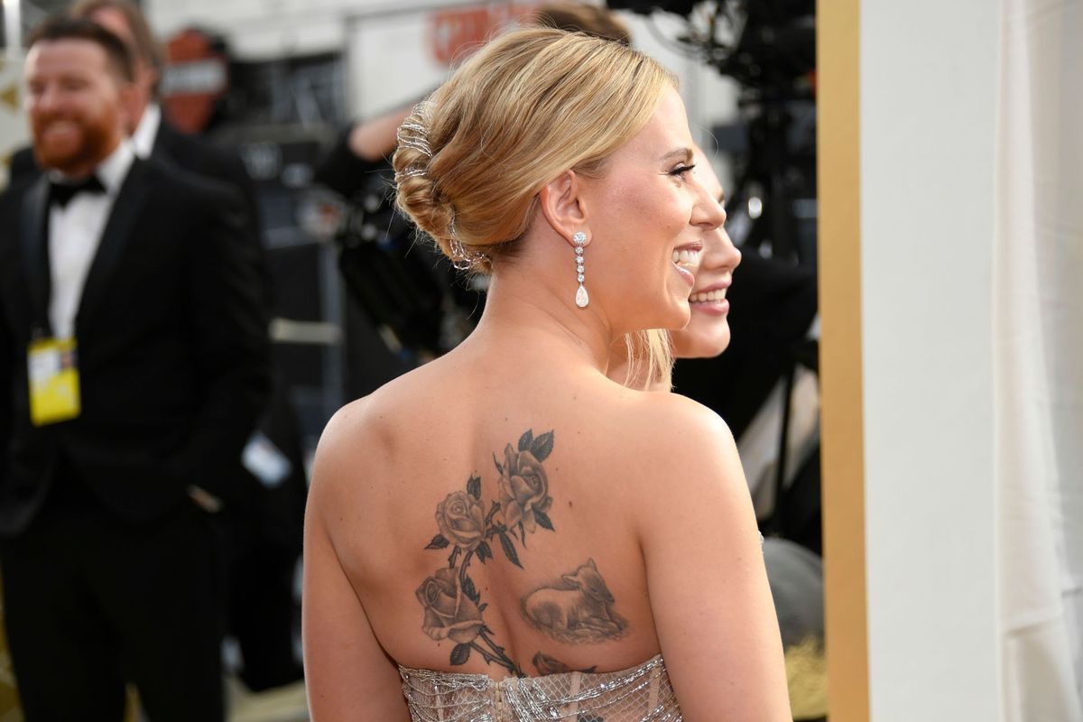 Aktris Scarlett Johansson saat menghadiri Academy Awards ke-92 atau Piala Oscar 2020, Minggu (9/2/2020) malam waktu Los Angeles, Amerika Serikat.